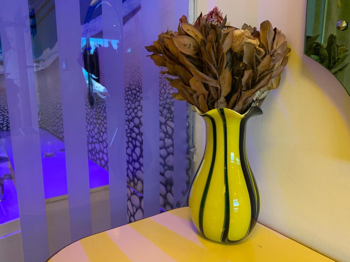 Hotel Rosa Blu Тирана Екстер'єр фото