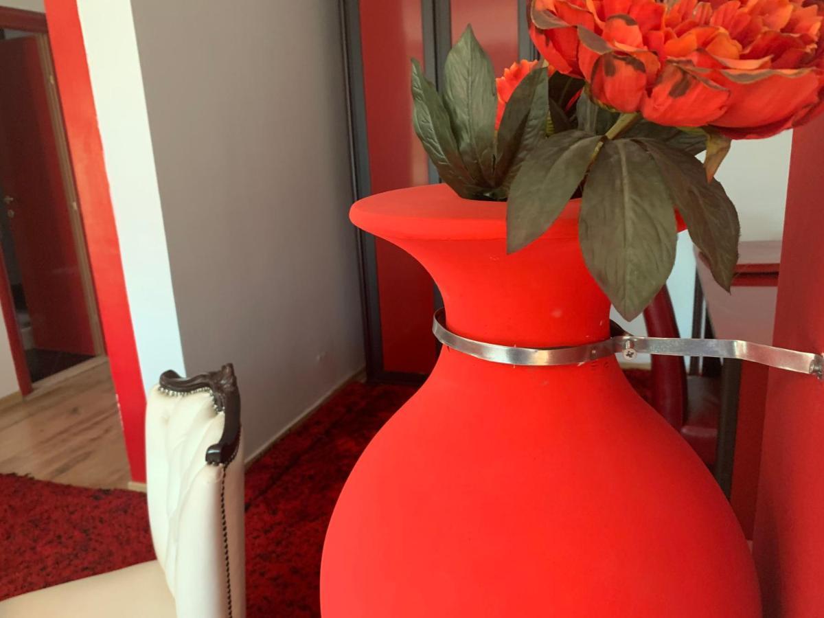 Hotel Rosa Blu Тирана Екстер'єр фото