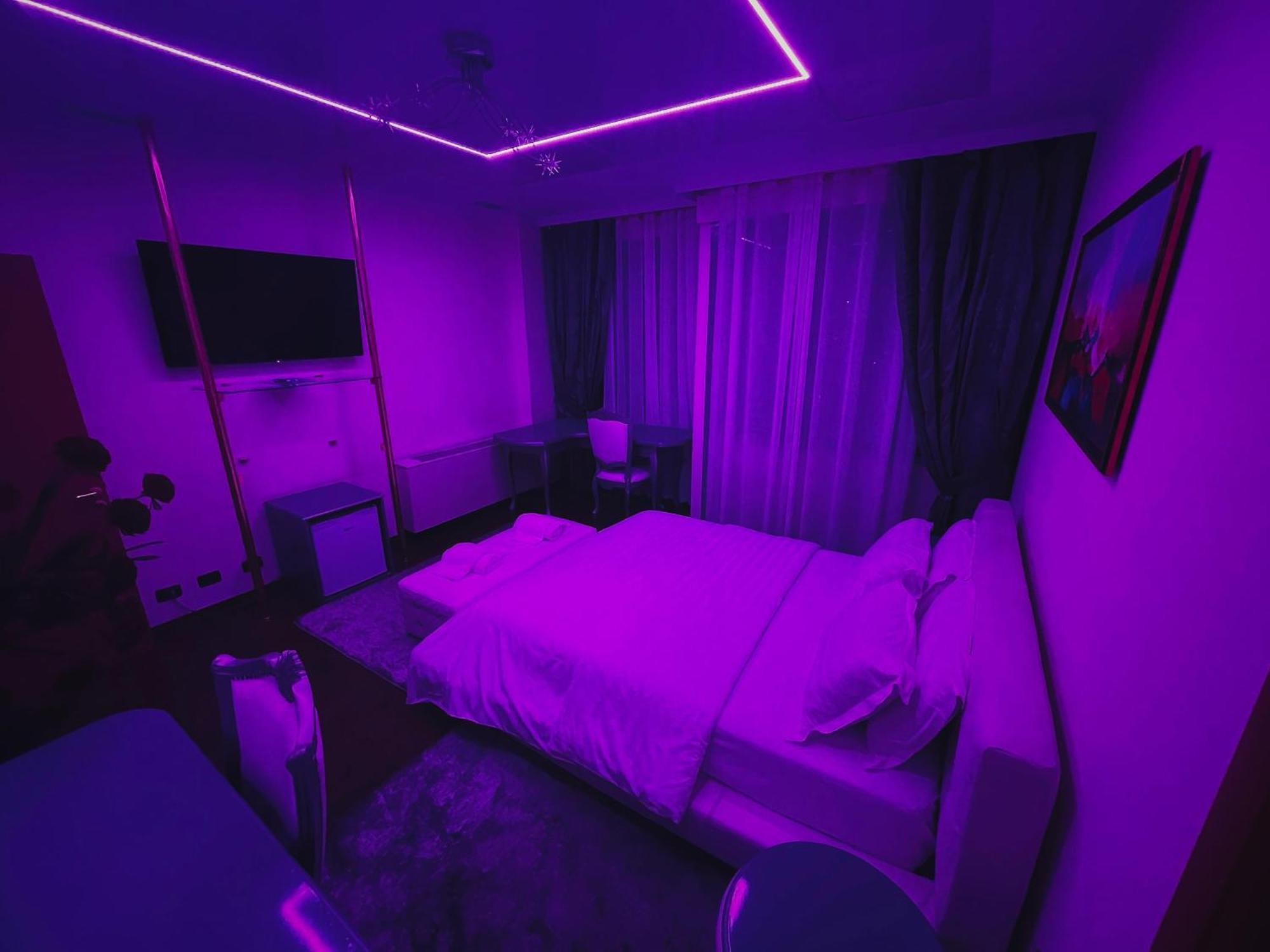 Hotel Rosa Blu Тирана Екстер'єр фото