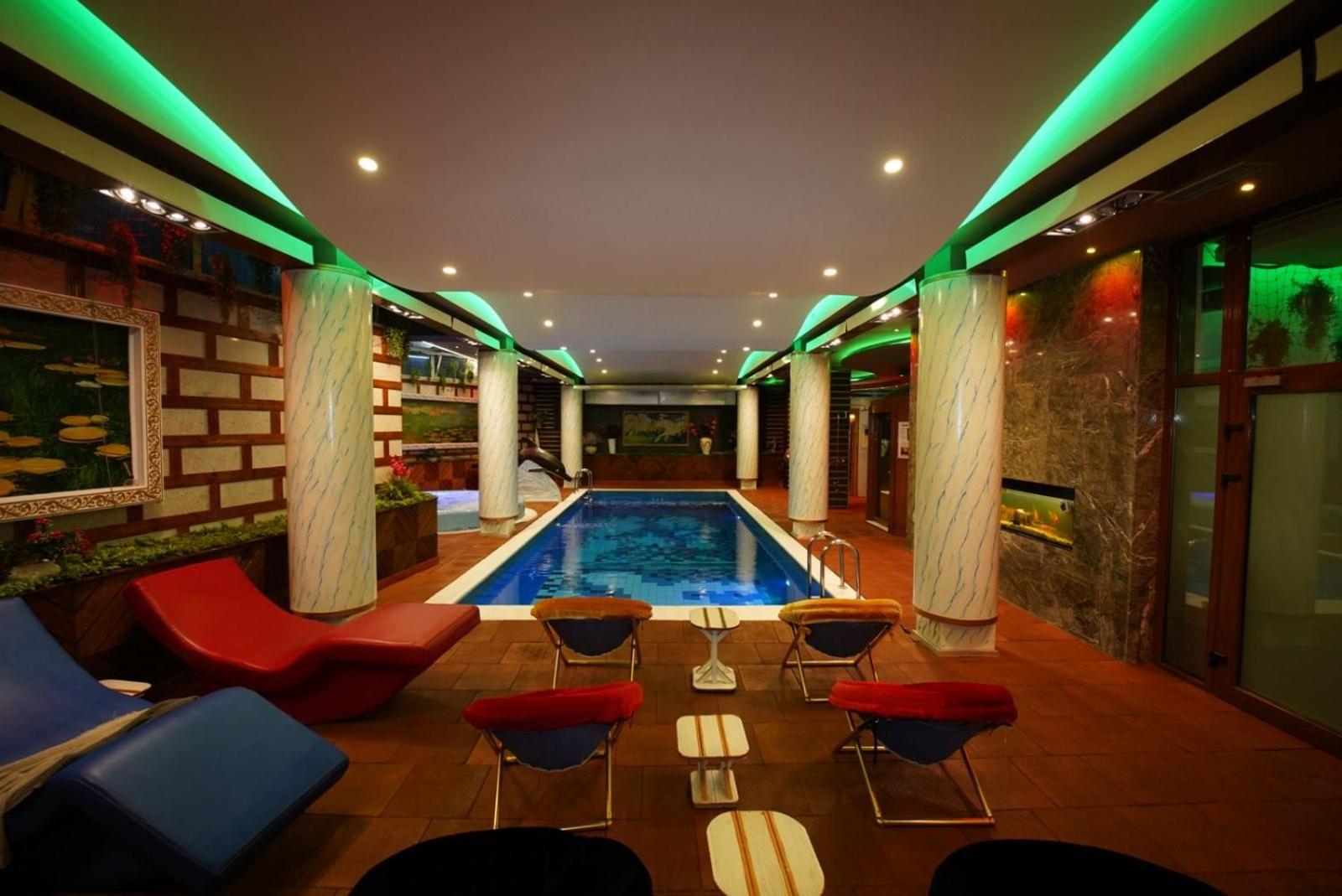 Hotel Rosa Blu Тирана Екстер'єр фото